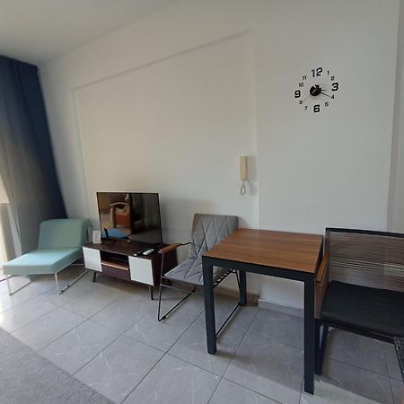 Queens Gardens Пафос Екстериор снимка